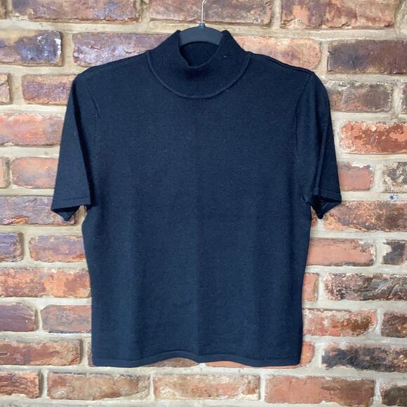 Tahari Arthur S Levine Black Knit Short Sleeve Mock Neck Sweater Women's Size 8 - Picture 1 of 6